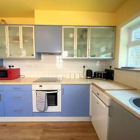 Colourful Vintage-styled In Lovely Southville بيت للعطل *