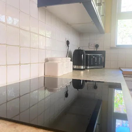 Colourful Vintage-styled In Lovely Southville Дом отдыха